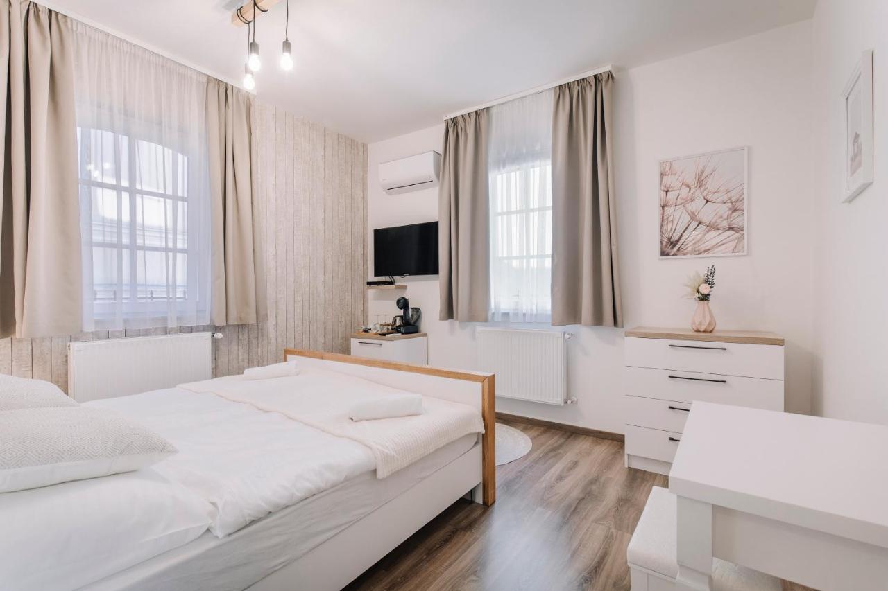 Soho Apartmanhaz Gyor Luaran gambar
