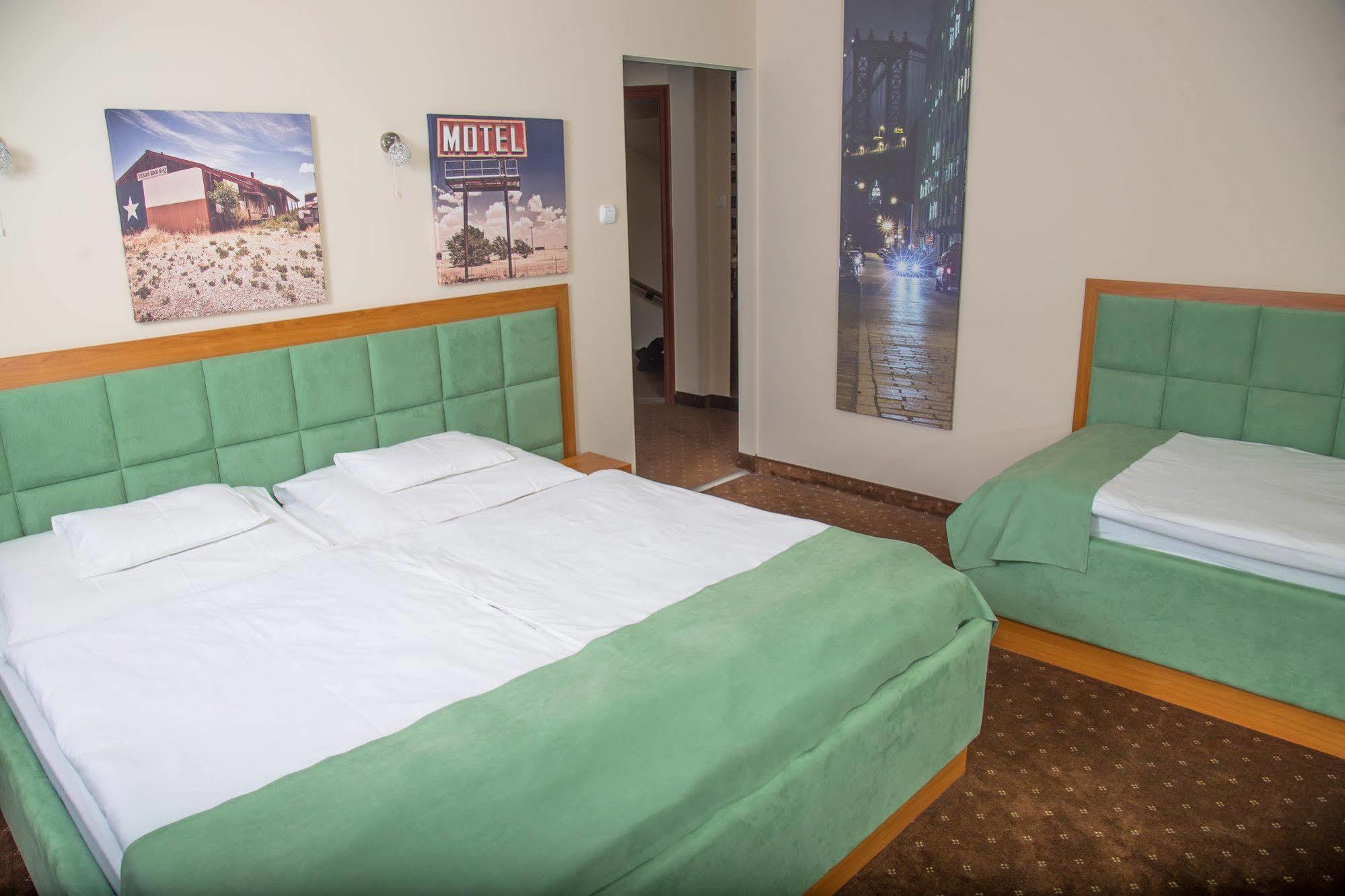 Soho Apartmanhaz Gyor Luaran gambar